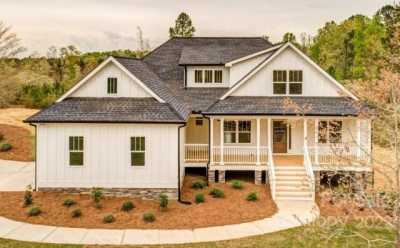 Home For Sale in Lincolnton, North Carolina