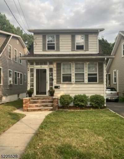 Home For Sale in Maplewood, New Jersey