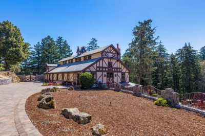 Home For Sale in Woodside, California
