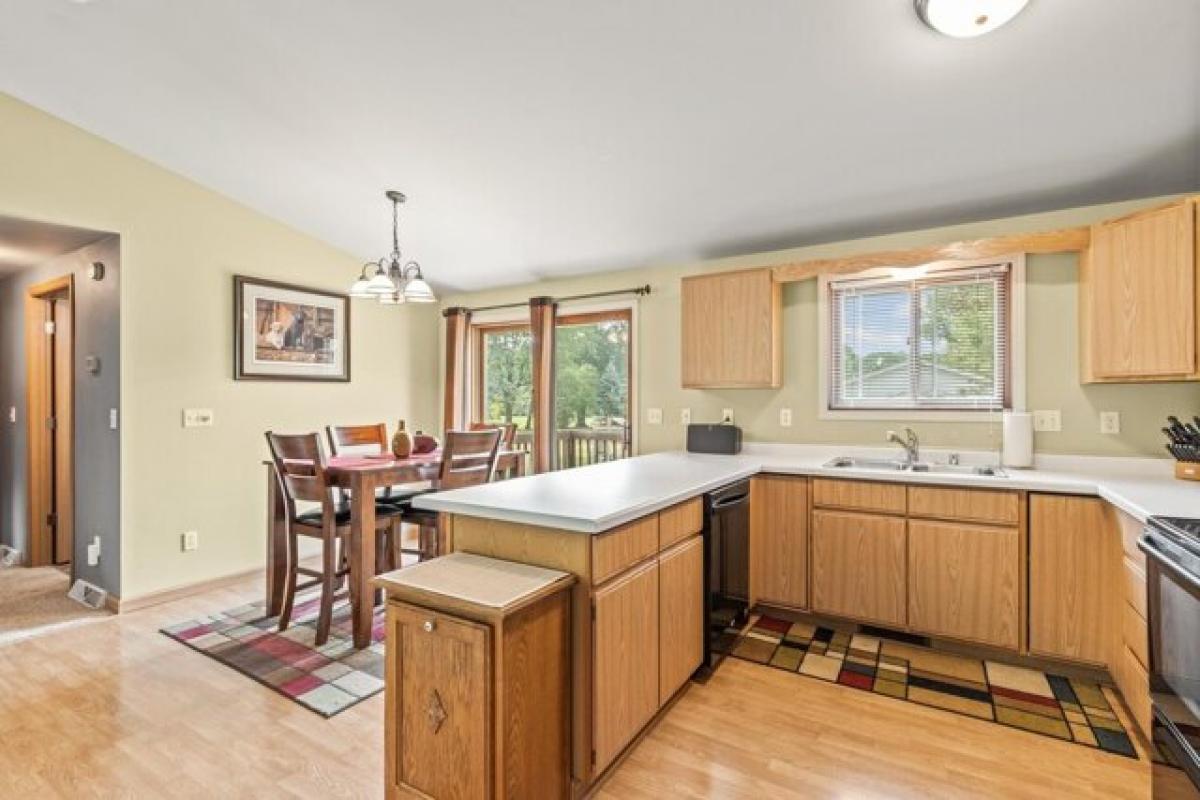 Picture of Home For Sale in Endeavor, Wisconsin, United States