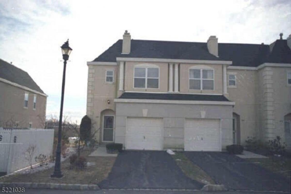 Picture of Home For Sale in Wayne, New Jersey, United States