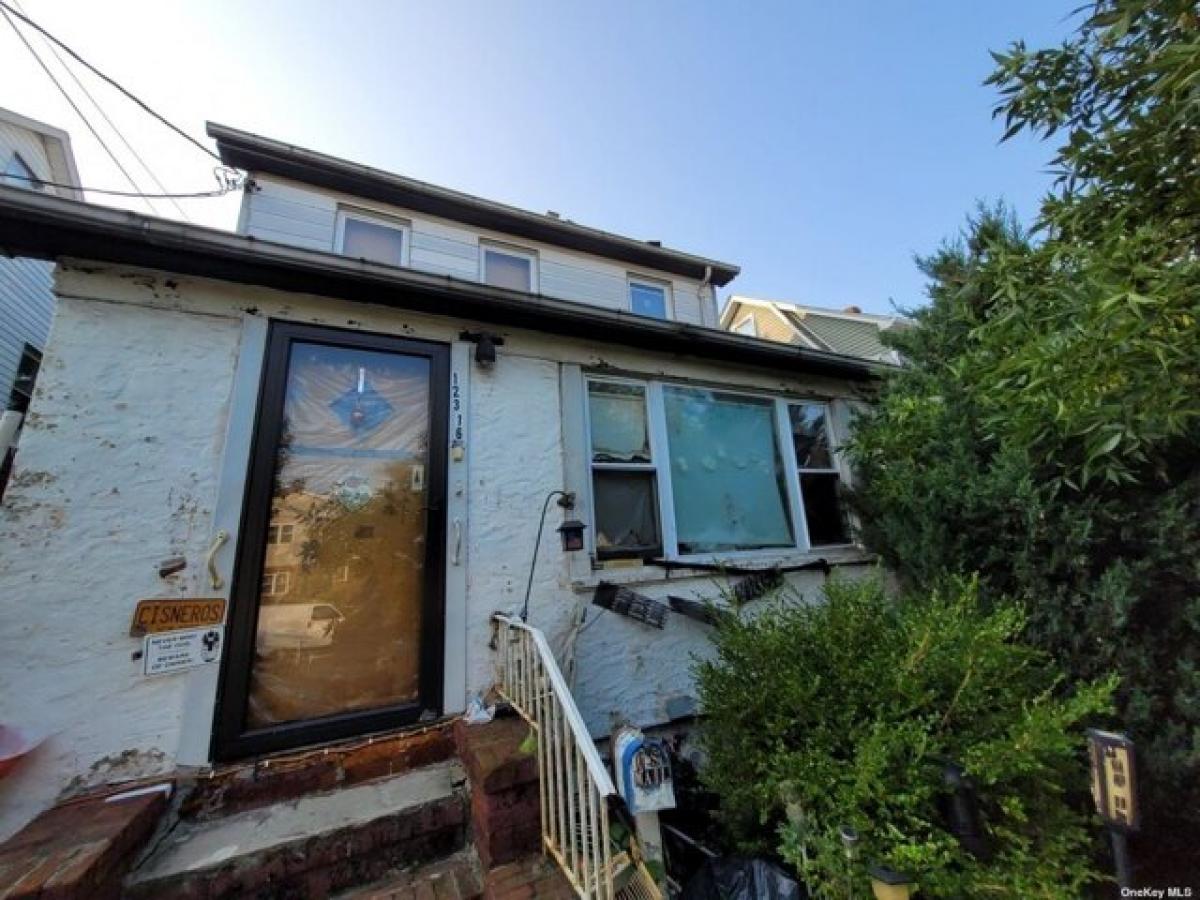 Picture of Home For Sale in South Ozone Park, New York, United States