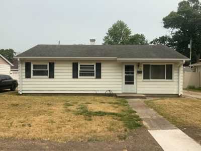 Home For Sale in Griffith, Indiana