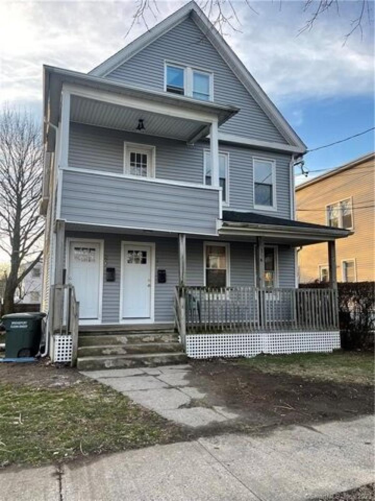 Picture of Home For Sale in Bridgeport, Connecticut, United States