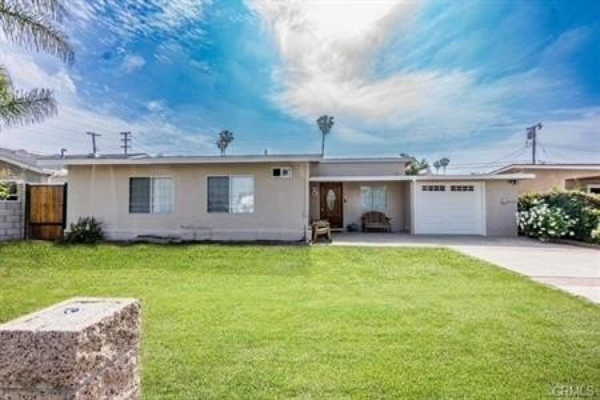 Picture of Home For Sale in Azusa, California, United States