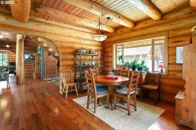 Home For Sale in Mosier, Oregon
