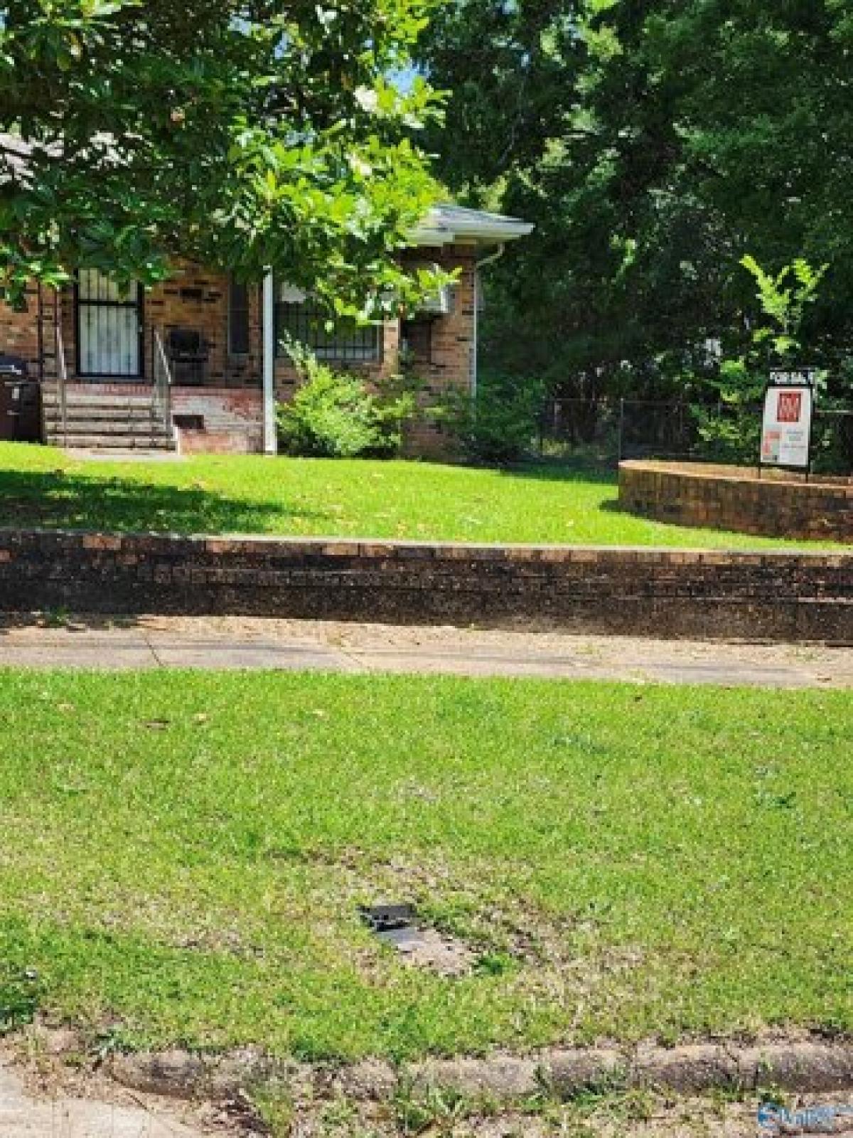 Picture of Home For Sale in Tuskegee, Alabama, United States