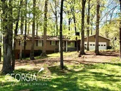 Home For Sale in Murrayville, Georgia