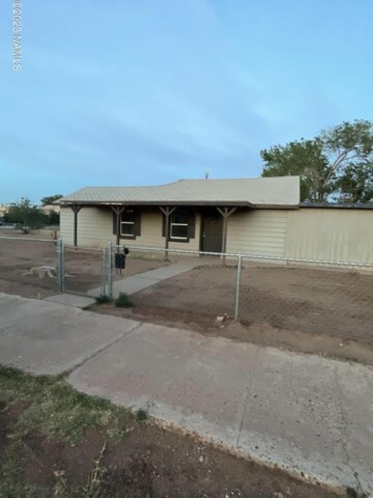 Picture of Home For Sale in Winslow, Arizona, United States