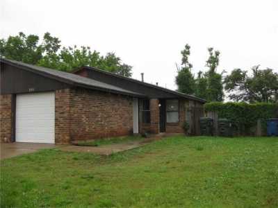 Home For Sale in Midwest City, Oklahoma