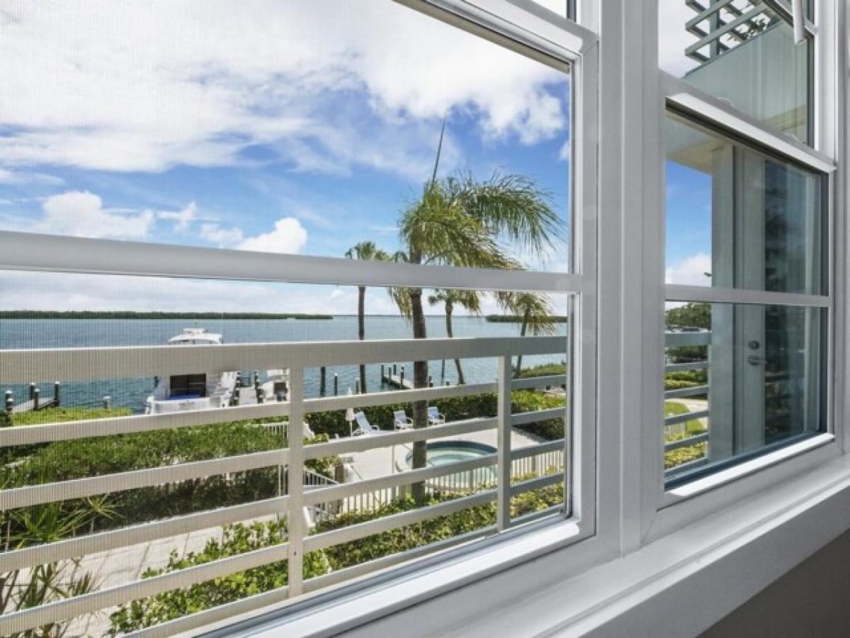 Picture of Home For Sale in Longboat Key, Florida, United States