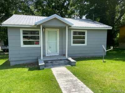 Home For Sale in Newville, Alabama