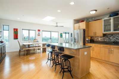 Home For Rent in Weehawken, New Jersey