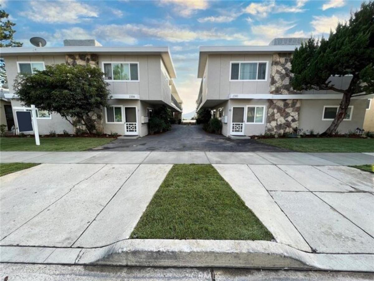 Picture of Apartment For Rent in Montrose, California, United States