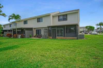 Home For Sale in Greenacres, Florida