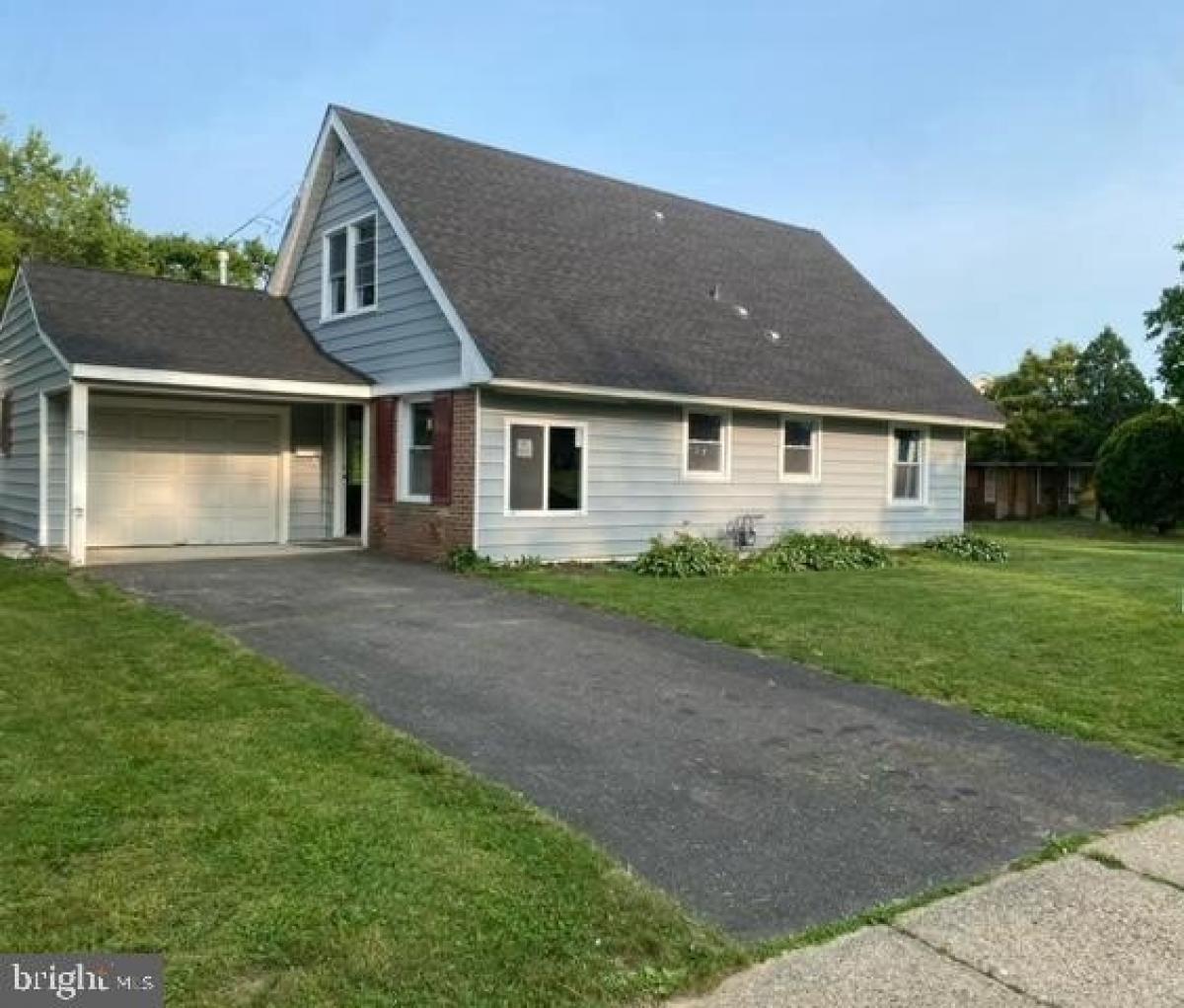 Picture of Home For Sale in Willingboro, New Jersey, United States