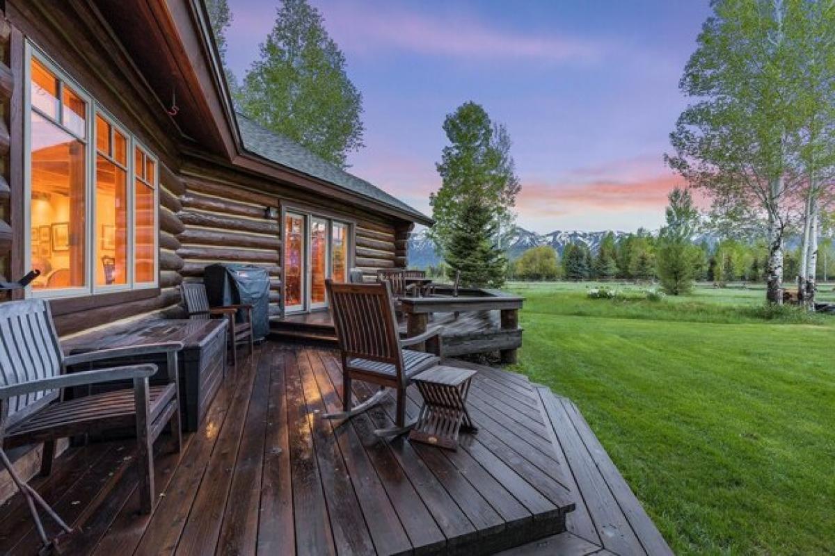 Picture of Home For Sale in Jackson, Wyoming, United States