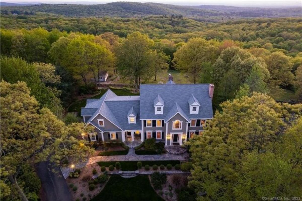 Picture of Home For Sale in Glastonbury, Connecticut, United States
