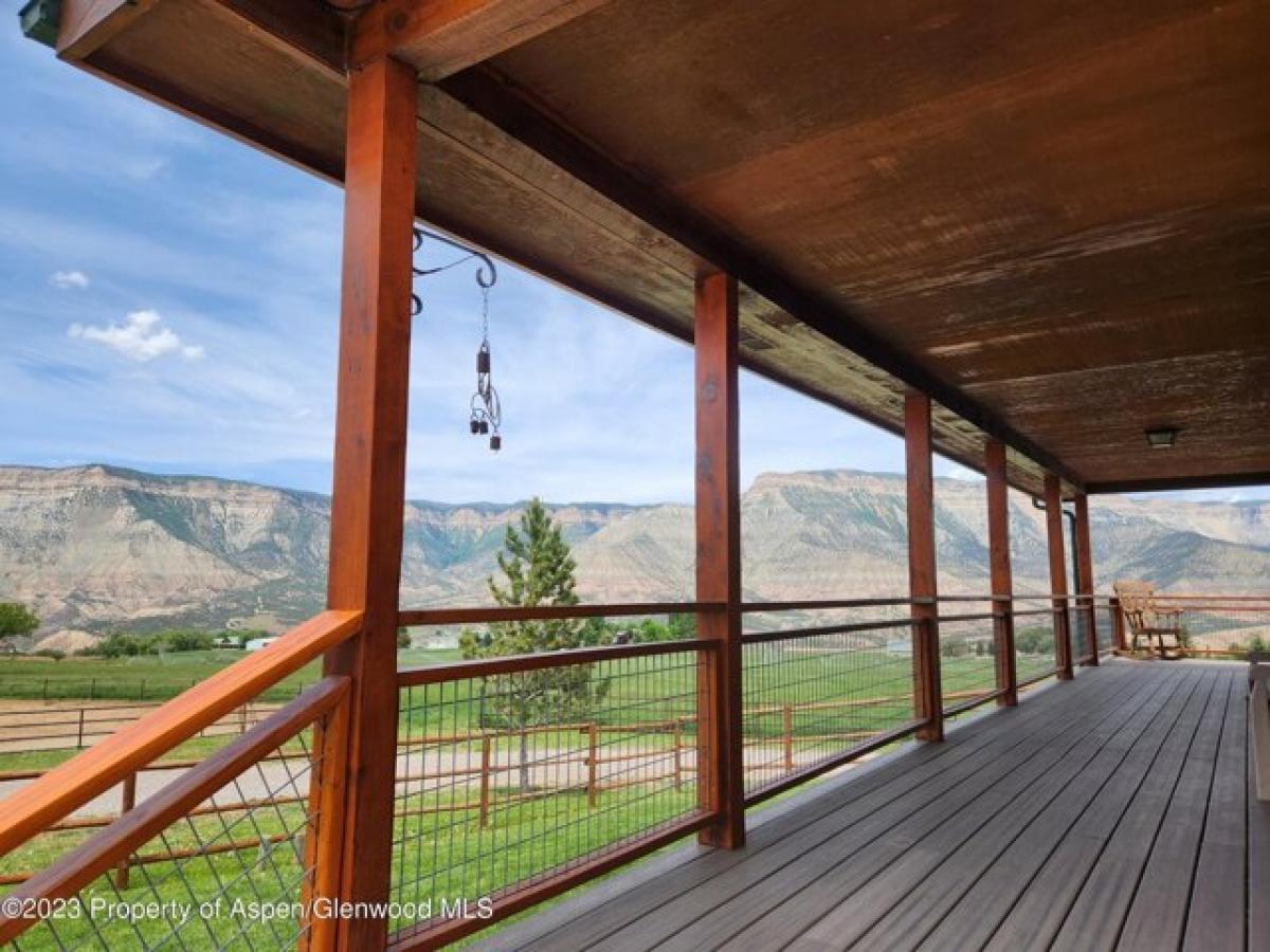 Picture of Home For Sale in Parachute, Colorado, United States