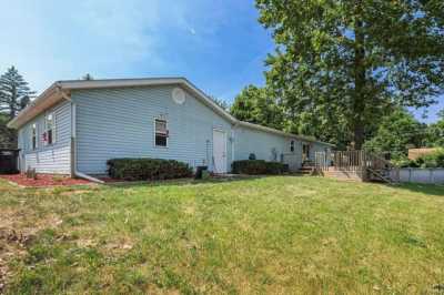 Home For Sale in Syracuse, Indiana