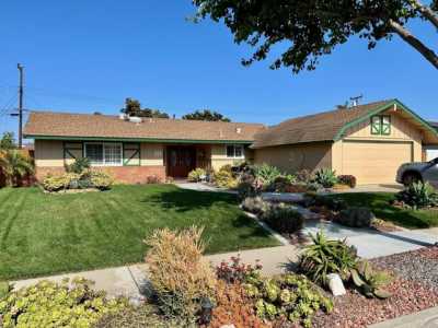 Home For Sale in Fountain Valley, California