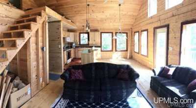 Home For Sale in Ishpeming, Michigan