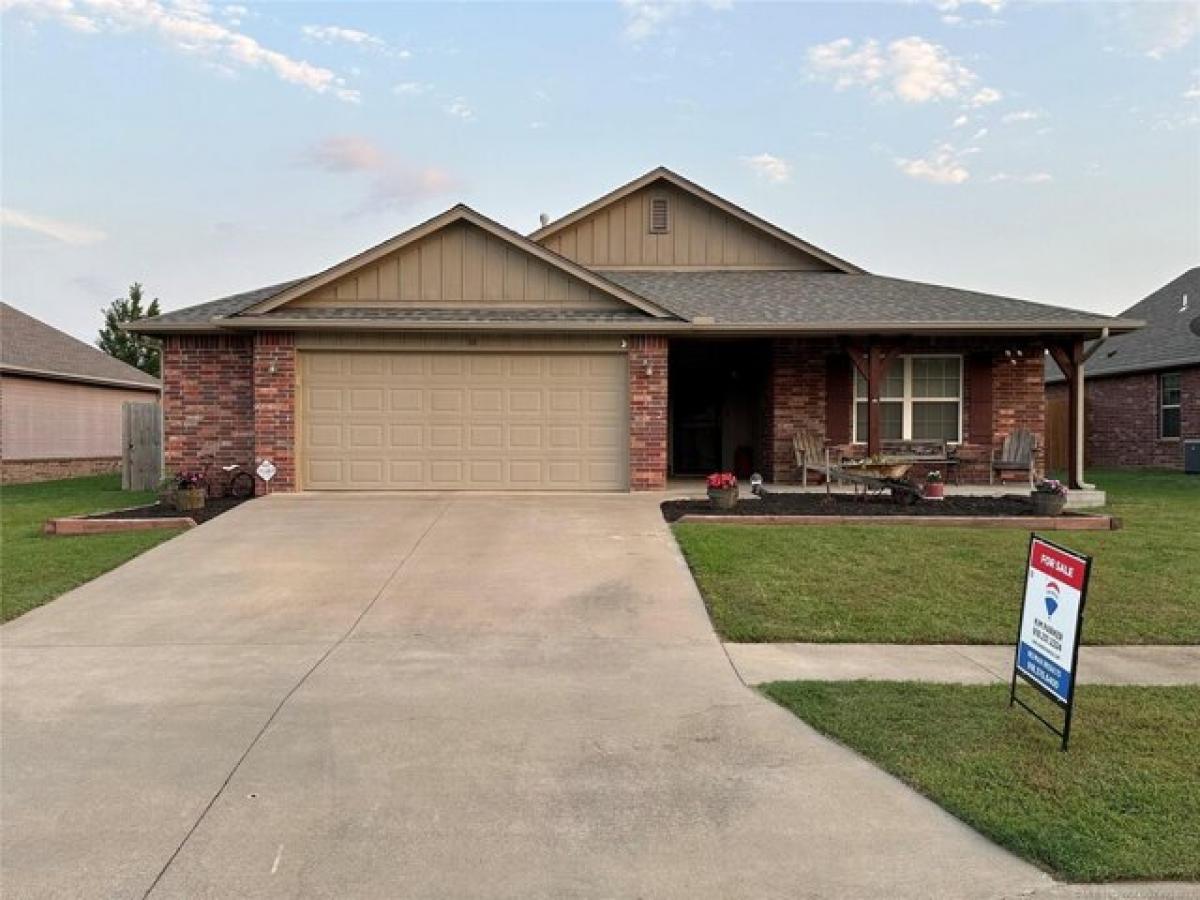 Picture of Home For Sale in Skiatook, Oklahoma, United States