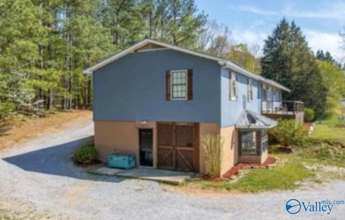Picture of Home For Sale in Gadsden, Alabama, United States