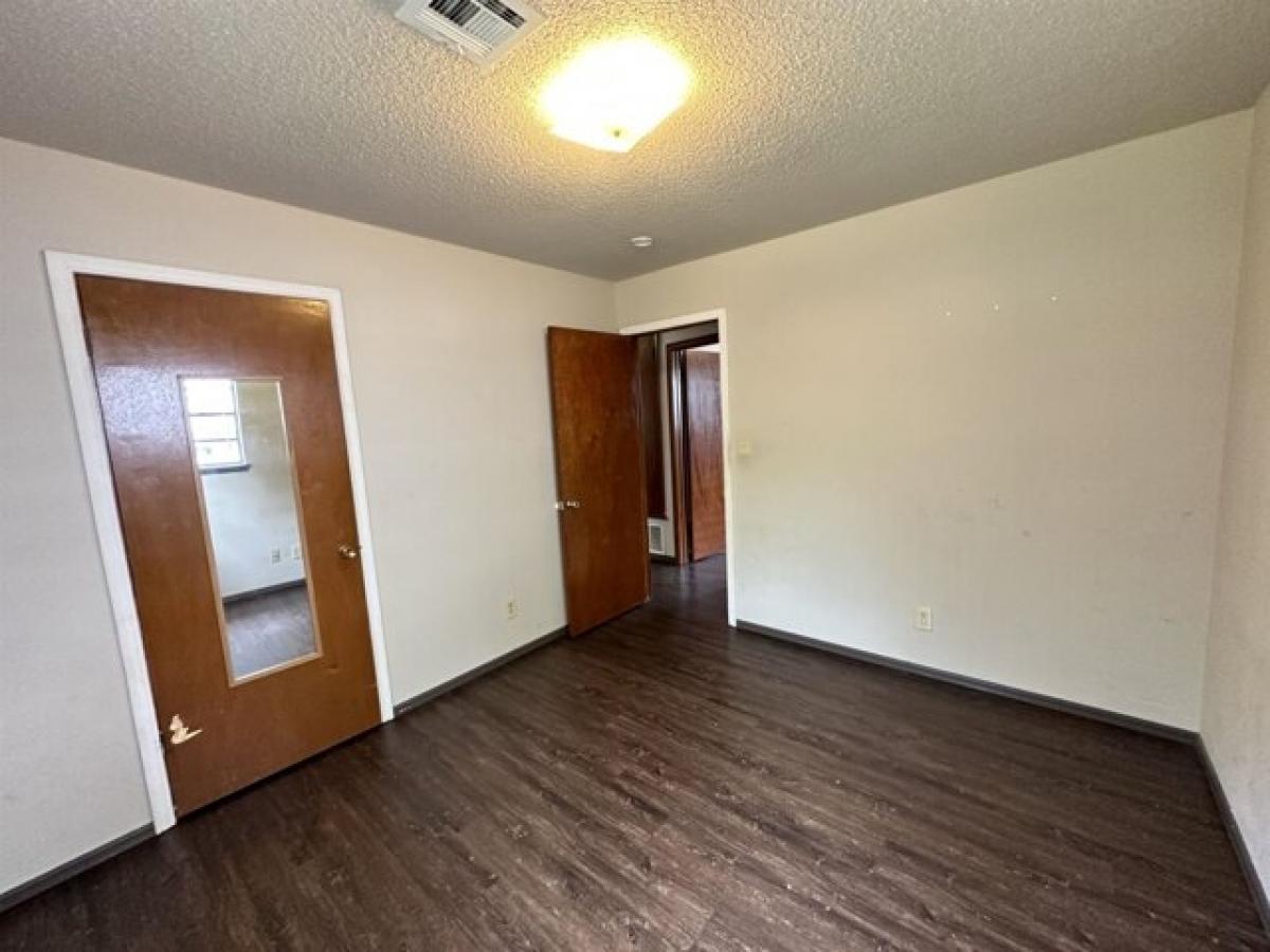 Picture of Home For Sale in Woodward, Oklahoma, United States