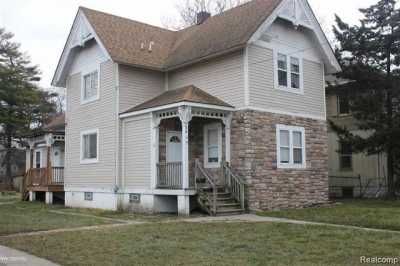 Home For Sale in Mount Clemens, Michigan