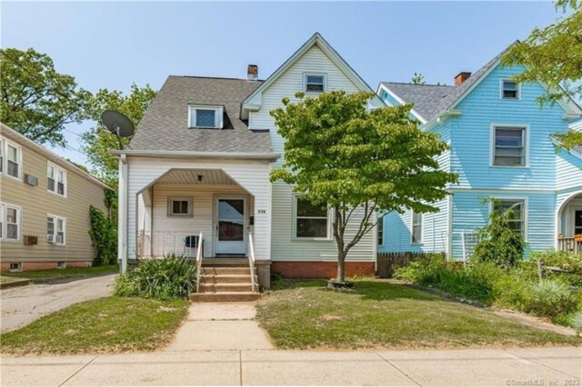 Picture of Home For Sale in West Haven, Connecticut, United States