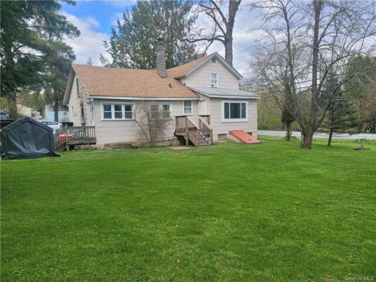 Picture of Home For Sale in Youngsville, New York, United States