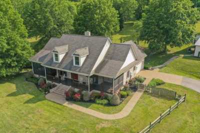 Home For Sale in Culleoka, Tennessee