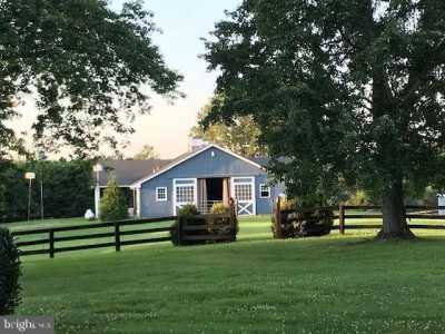 Home For Sale in Brightwood, Virginia