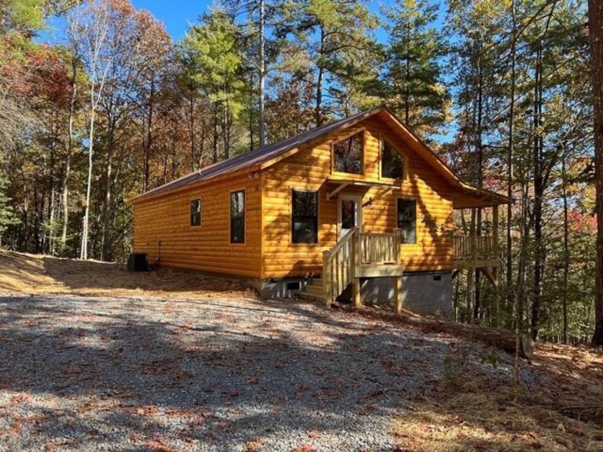 Picture of Home For Sale in Murphy, North Carolina, United States