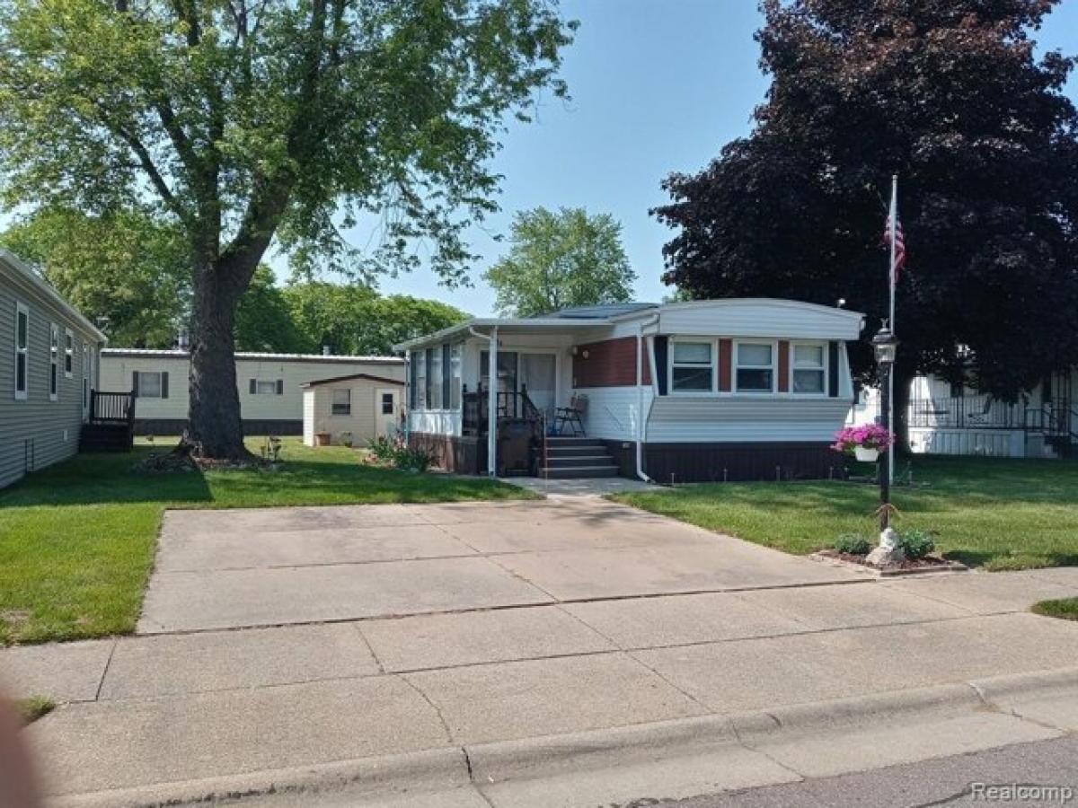 Picture of Home For Sale in Belleville, Michigan, United States