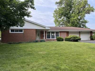 Home For Sale in Lexington, Illinois