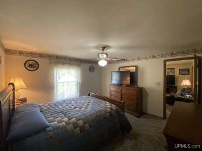 Home For Sale in Iron Mountain, Michigan