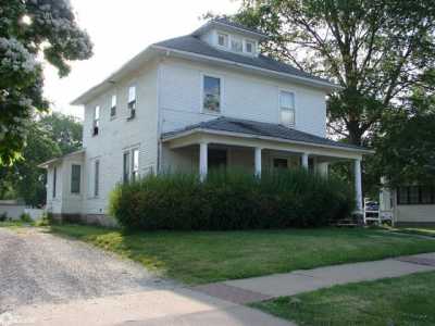 Home For Sale in Mount Pleasant, Iowa