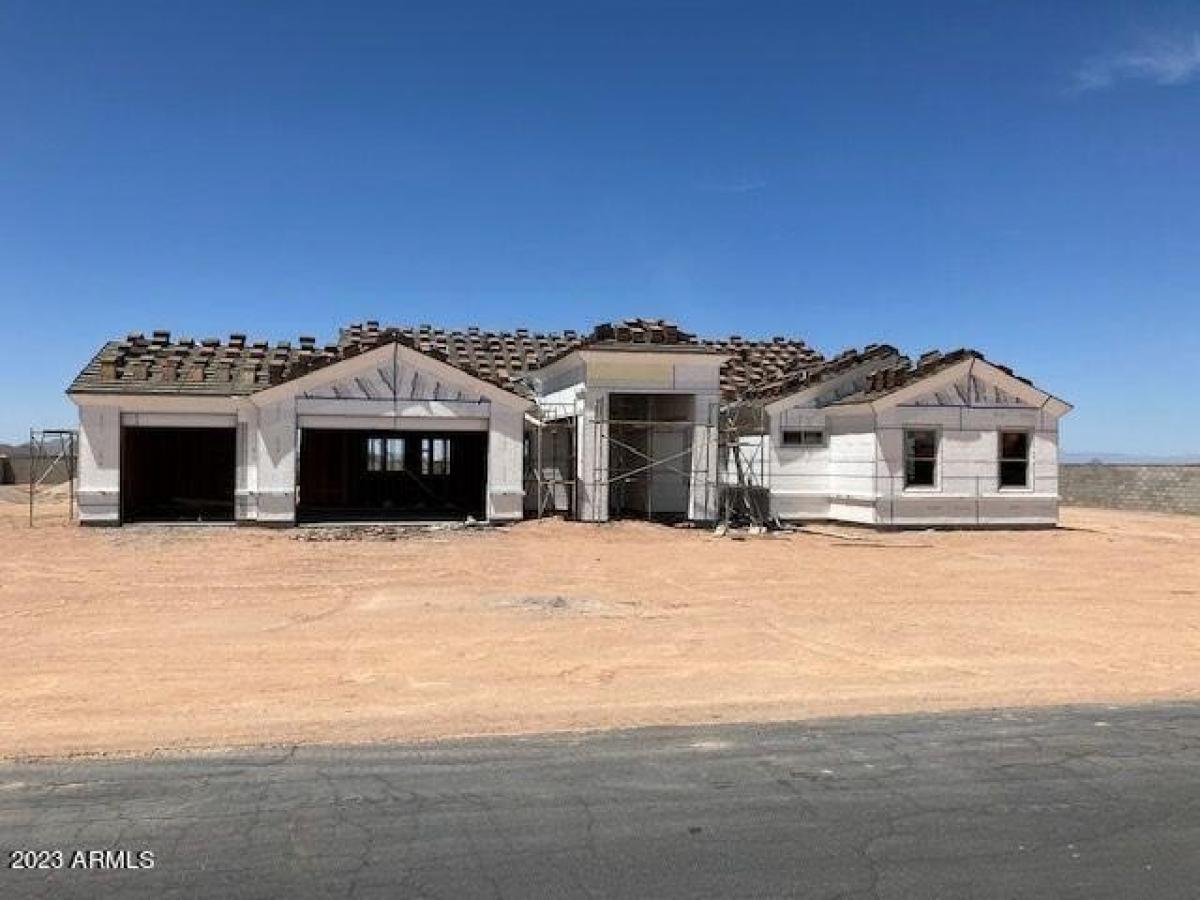 Picture of Home For Sale in Coolidge, Arizona, United States