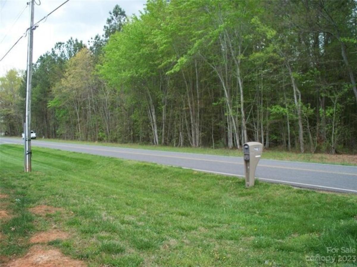 Picture of Residential Land For Sale in Lincolnton, North Carolina, United States