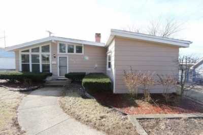 Home For Rent in Glendale Heights, Illinois