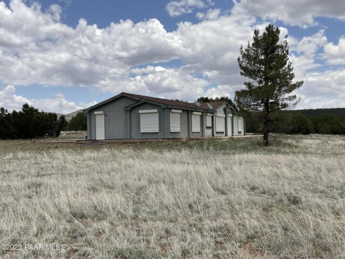 Picture of Home For Sale in Seligman, Arizona, United States