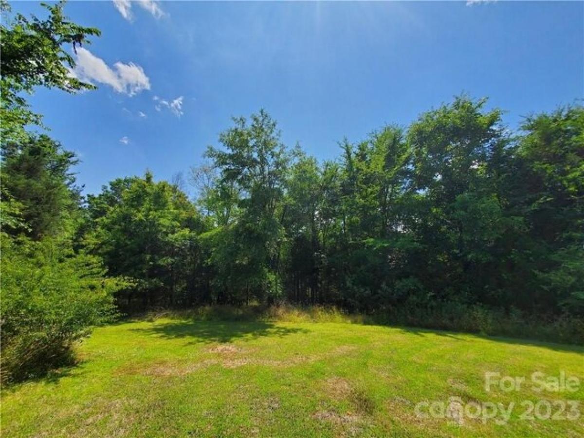 Picture of Residential Land For Sale in Davidson, North Carolina, United States