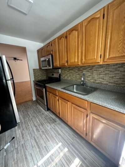 Home For Rent in Lynbrook, New York