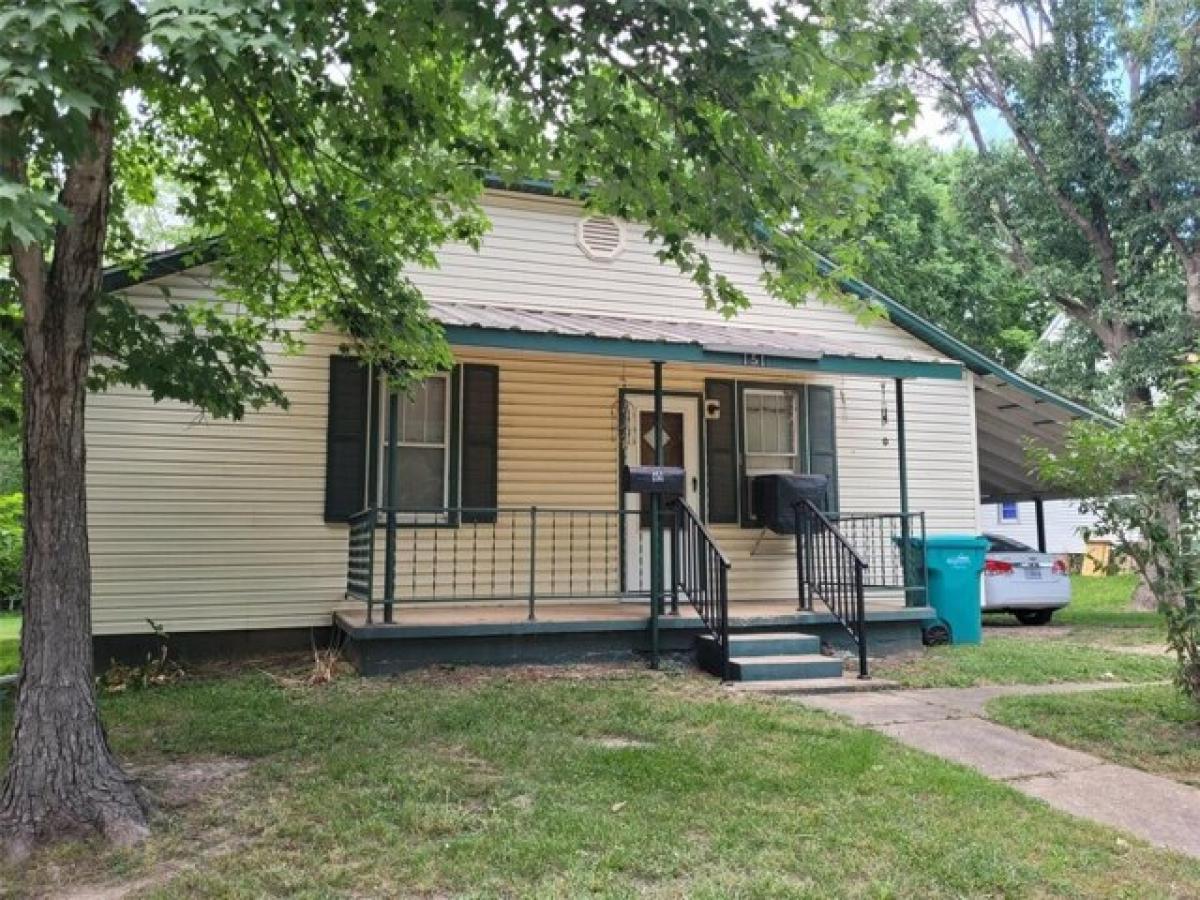 Picture of Home For Sale in Sullivan, Missouri, United States