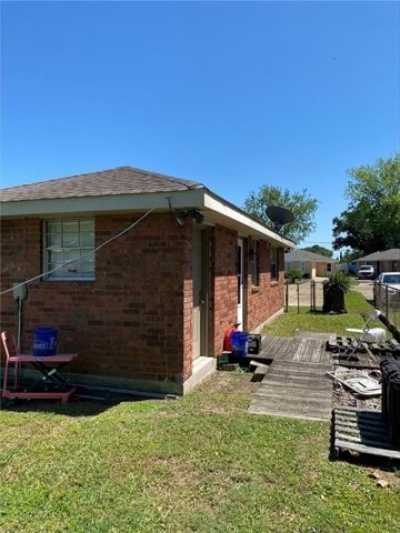 Home For Sale in Kenner, Louisiana