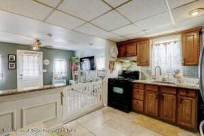 Home For Sale in Keansburg, New Jersey