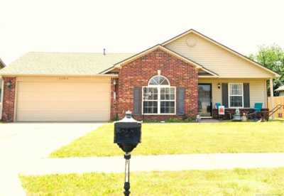 Home For Sale in Glenpool, Oklahoma