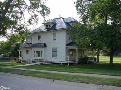 Home For Sale in Mount Pleasant, Iowa